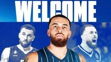 Anadolu Efes, Mike James'i transfer etti