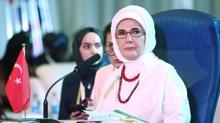 Emine Erdo�an, Srebrenitsa Soyk�r�m�'nda hayat�n� kaybedenleri and�