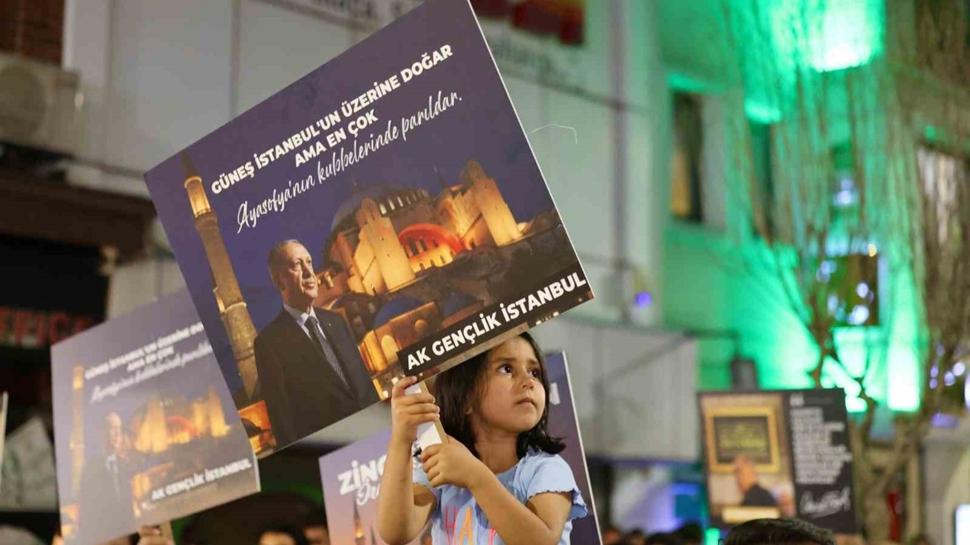 Beyaz�t'tan Ayasofya'ya ak�n