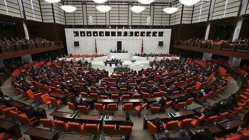 Bombalar susturamadı! Gazi Meclis 15 Temmuz'da destan yazdı