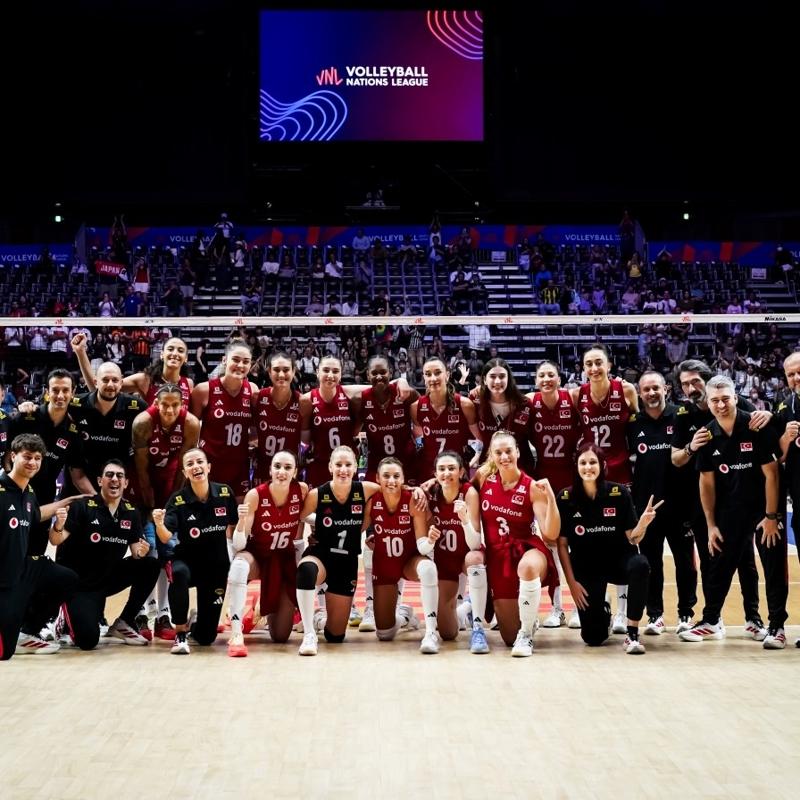 Filenin Sultanlar� son ma�ta galip! Tayland'� ma�lup etti...