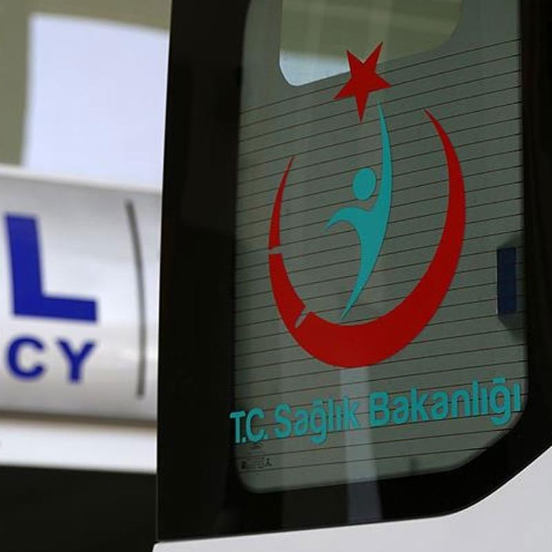 Sivas'ta otomobil devrildi: �l� ve yaral� var