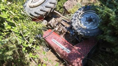 Manisa'da devrilen trakt�r�n s�r�c�s� hayat�n� kaybetti