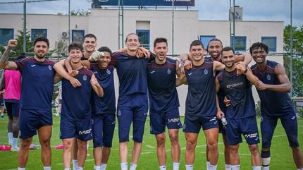 Trabzonspor'da yeni sezon mesaisi s�r�yor