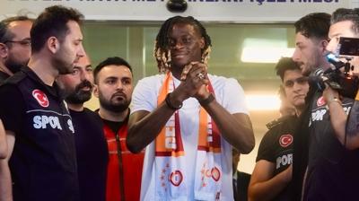 Ugochukwu, Galatasaray için İstanbul'da! Transferde mutlu son