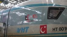 15 Temmuz'un 10. y�l�nda 10 YHT �zel logoyla sefer yapacak