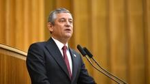 CHP'de kurultay krizi: �zg�r �zel mahkemeye ba�vuracak