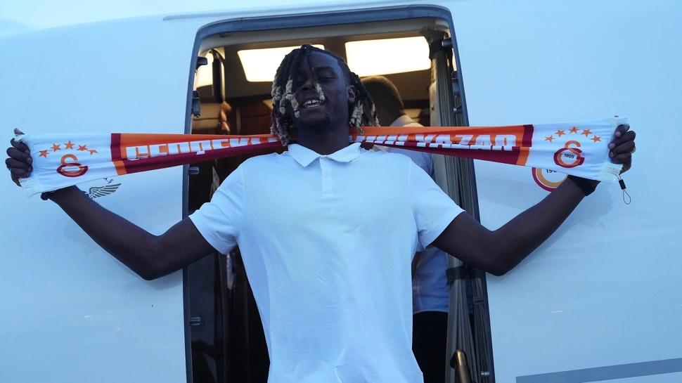 'Baby Desailly' Aslan oldu