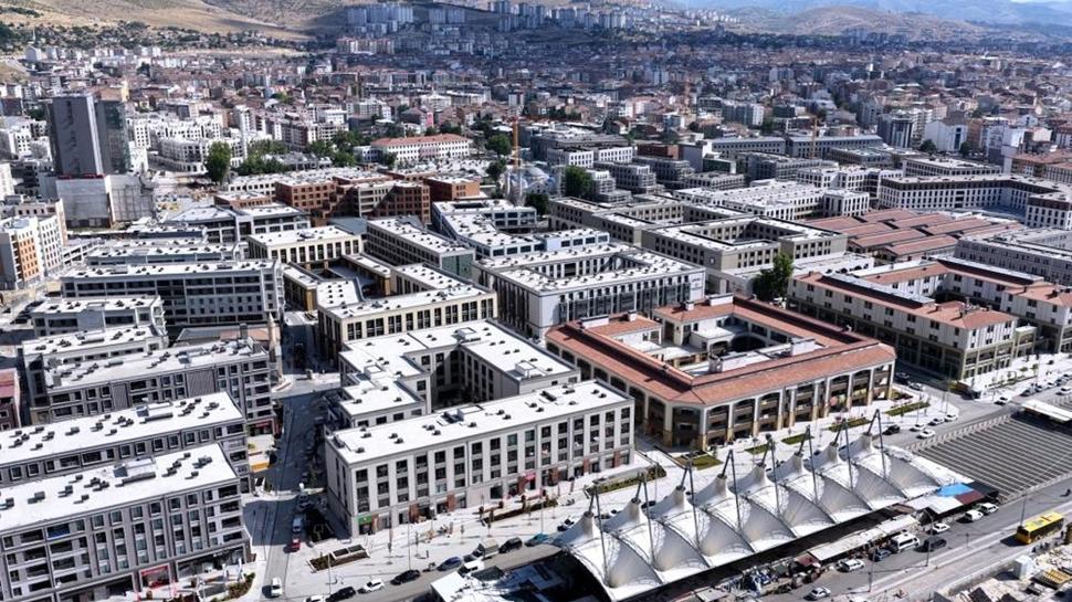 Bakan Kurum paylaştı: Malatya'nın kalbinde esnaf kepenk açıyor