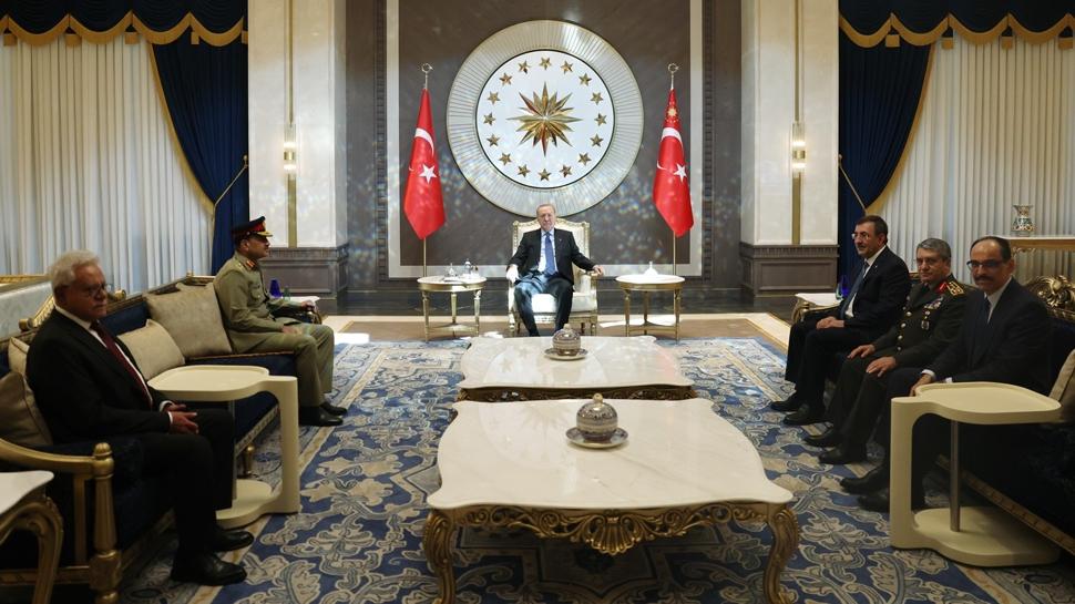 Başkan Erdoğan, Pakistan Savunma Kuvvetleri Komutanı Mareşal Munir'i kabul etti