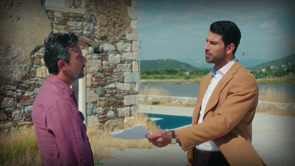 Daha 17'ye damga vuran sahne: Oğluyla aynı dizide rol aldı! Sosyal medya yıkıldı