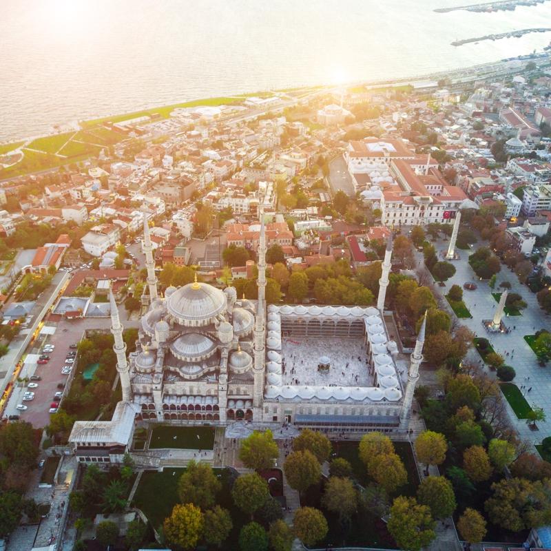 �n�a s�resi en uzun cami: 67 y�l s�ren bir eser: Yenicami