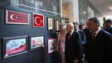 MHP Genel Ba�kan� Devlet Bah�eli'den 15 Temmuz sergisine ziyaret