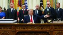 Trump'tan yeni rest: Koruyorsak bunun bir bedeli olmal�
