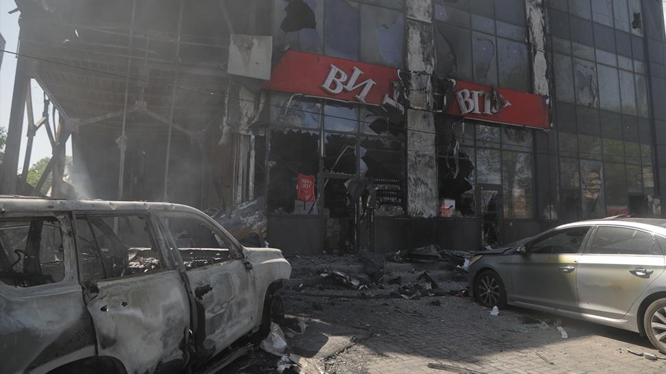 Rus füzeleri Odessa'yı vurdu: Ölü ve yaralılar var