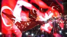 Darbeyi �reterek a�t�k