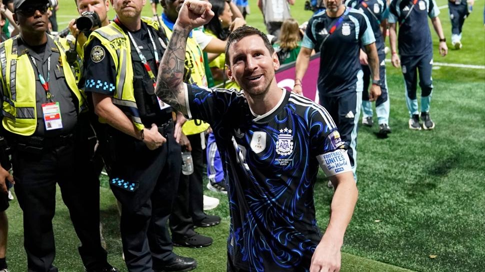 Messi dünyanın başını döndürdü