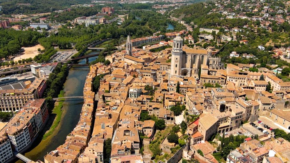 Orta Çağ'dan günümüze uzanan şehir! Girona'da gezerken zaman adeta duruyor