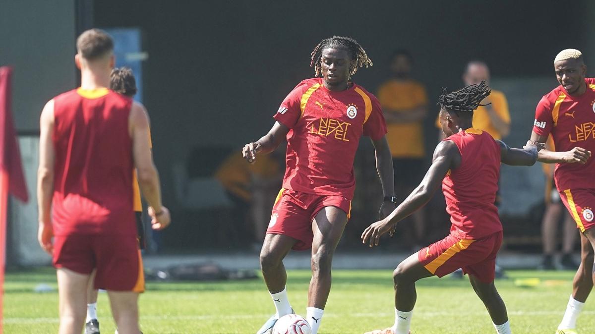 Galatasaray Okan Buruk haz�rl�k ma�� foto�raflar� resimleri