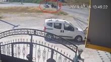 Ailenin yolculu�u ac�yla bitti! Anne-baba �ld�, 3 ya��ndaki �ocuk yaraland�