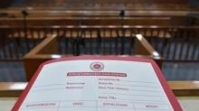 CHP'li Hasan Akg�n ilk kez hakim kar��s�nda: B�y�k�ekmece'deki yolsuzluk davas�nda ilk duru�ma ba�lad�