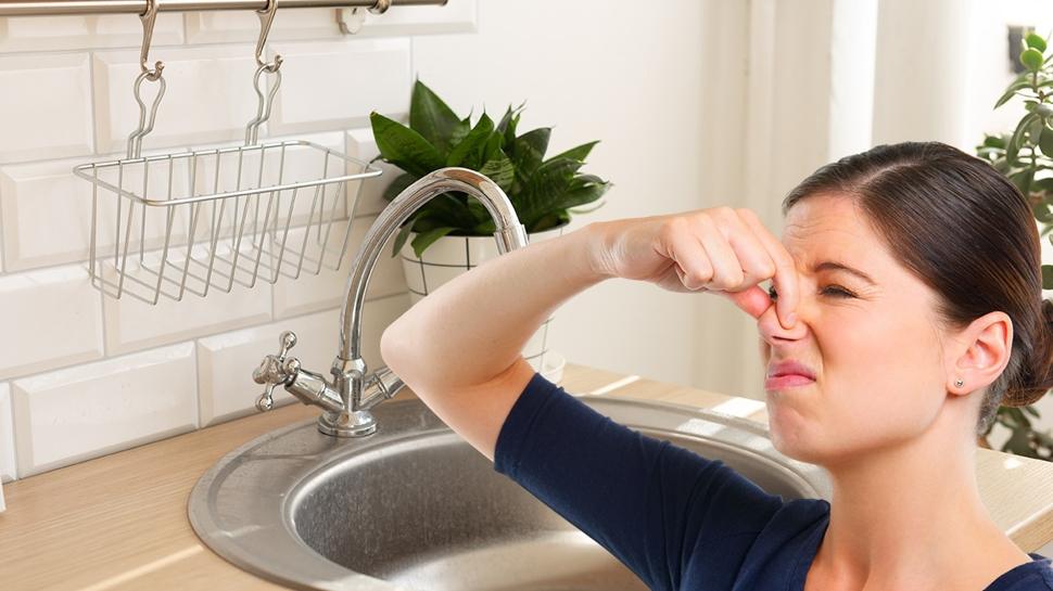 Lavabo kokusuna bir dilim yetiyor! Me�er bu kadar kolaym��