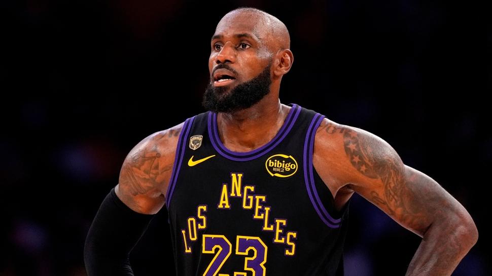 NBA'de fikstür için LeBron James'in kararı bekleniyor