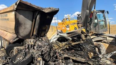 ABB'ye ait kamyon kaza yapt�: 2 i��i hayat�n� kaybetti