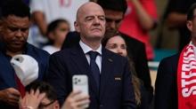 D�nya Kupas�'ndaki tart��mal� kararlar, Gianni Infantino'yu ele�tirilerin hedefine koydu
