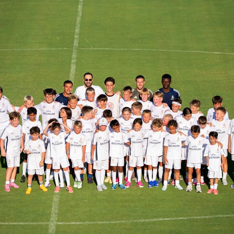 Arda G�ler, Antalya'da �ocuklarla antrenmanda yapt�
