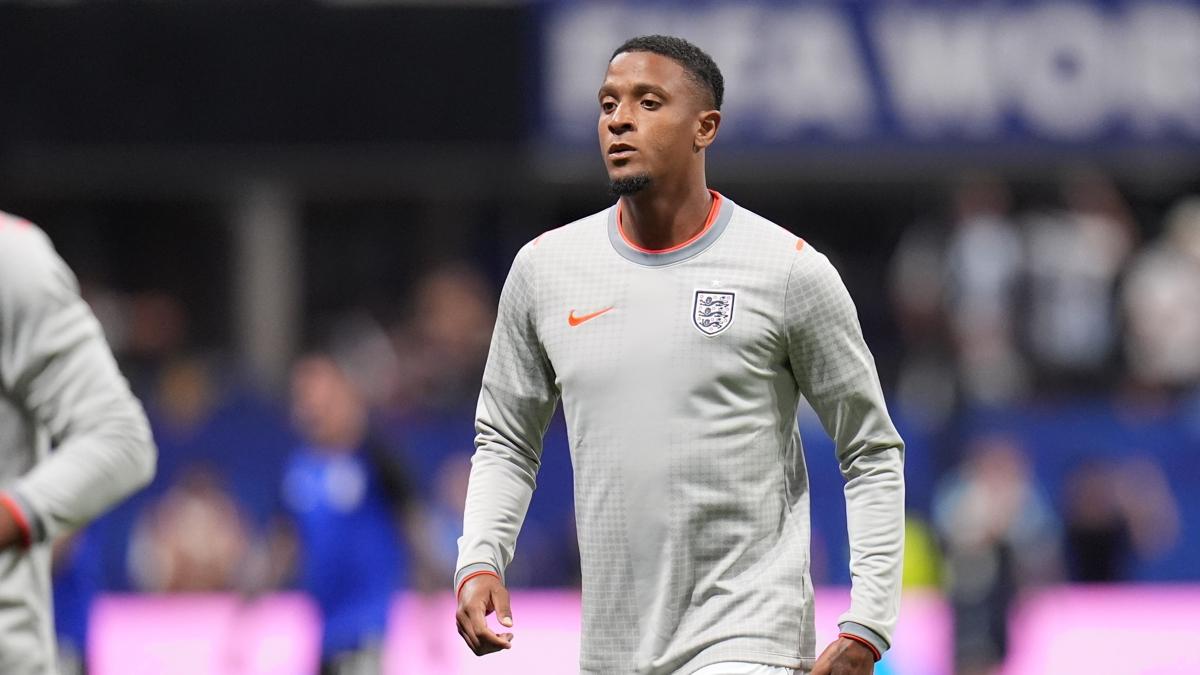 arsenal ezri konsa transfer foto�raflar� resimleri