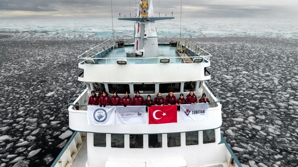 3 bin deniz mili aşıldı… Türk Bilim Heyeti Arktik'te hedefe vardı