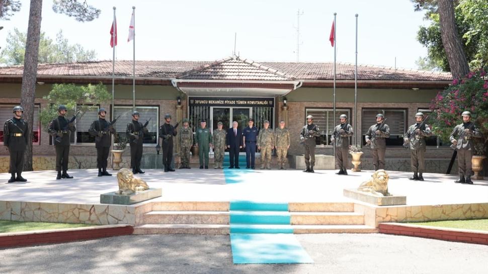 Bakan Güler, KKTC'de 39. Mekanize Piyade Tümen Komutanlığını denetledi