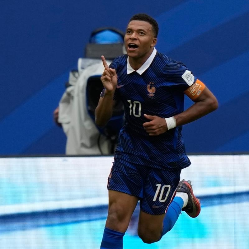 Kylian Mbappe D�nya Kupas� tarihinin en golc�s�!
