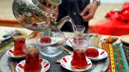 �ay demlerken bunu ekleyin! Bir ka���� lezzetine lezzet kat�yor
