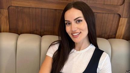 Me�er kendisi anlatm��: Bak�n Fahriye Evcen oyunculu�a hangi Ye�il�am y�ld�z� sayesinde ba�lam��!