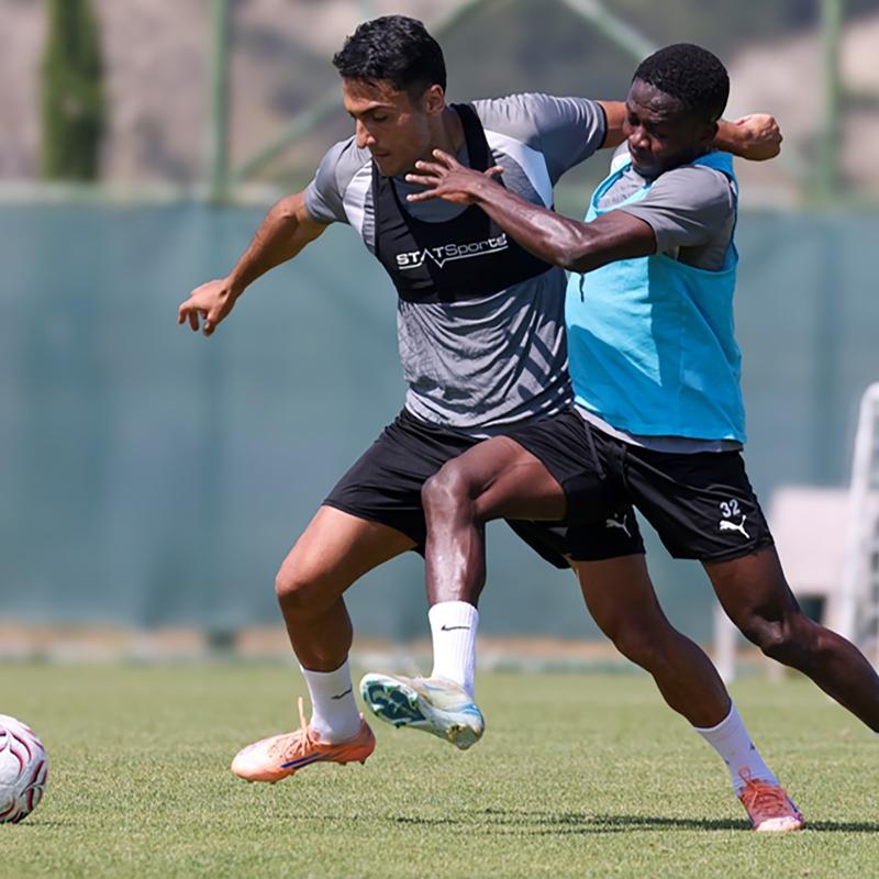 Alanyaspor yeni sezon haz�rl�klar�na devam ediyor