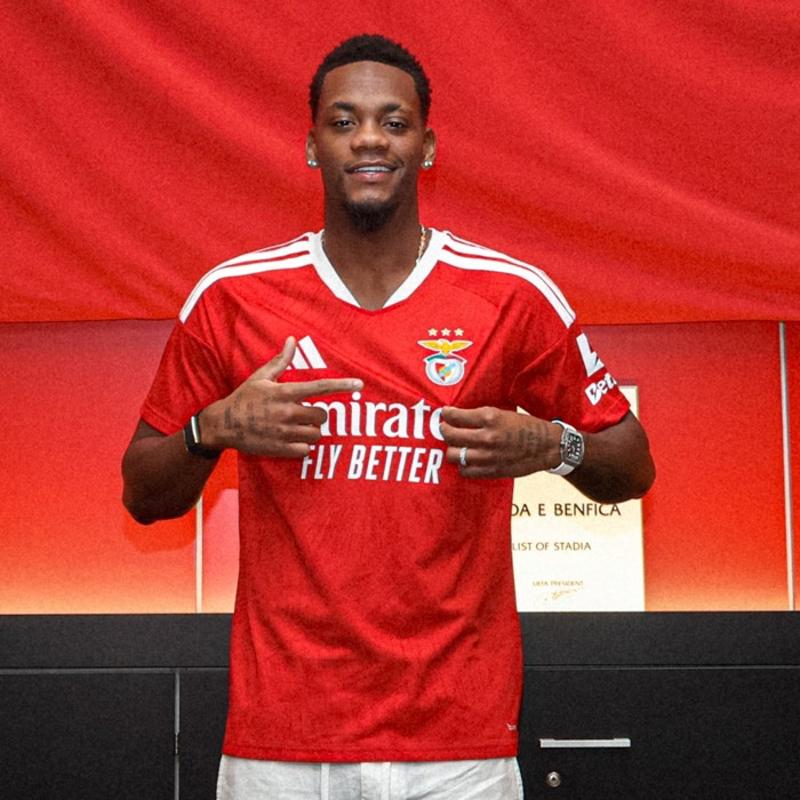 Jhon Duran, Benfica'da!