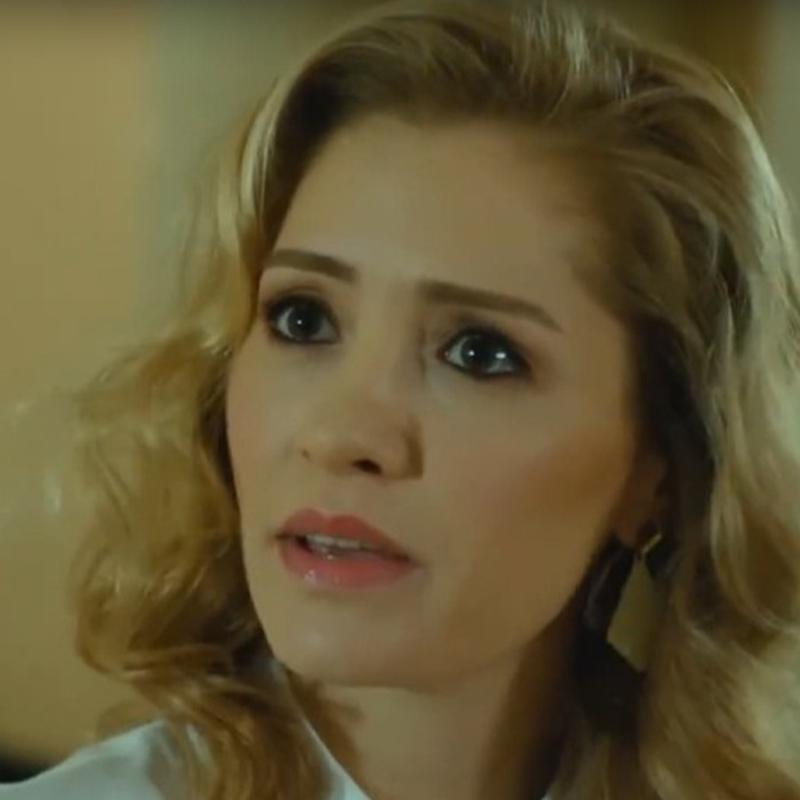 Medcezir'in y�ld�z�yd�... Duyanlar �a�k�n: Me�er ilk Bizim Evin Halleri'nde izlemi�iz!