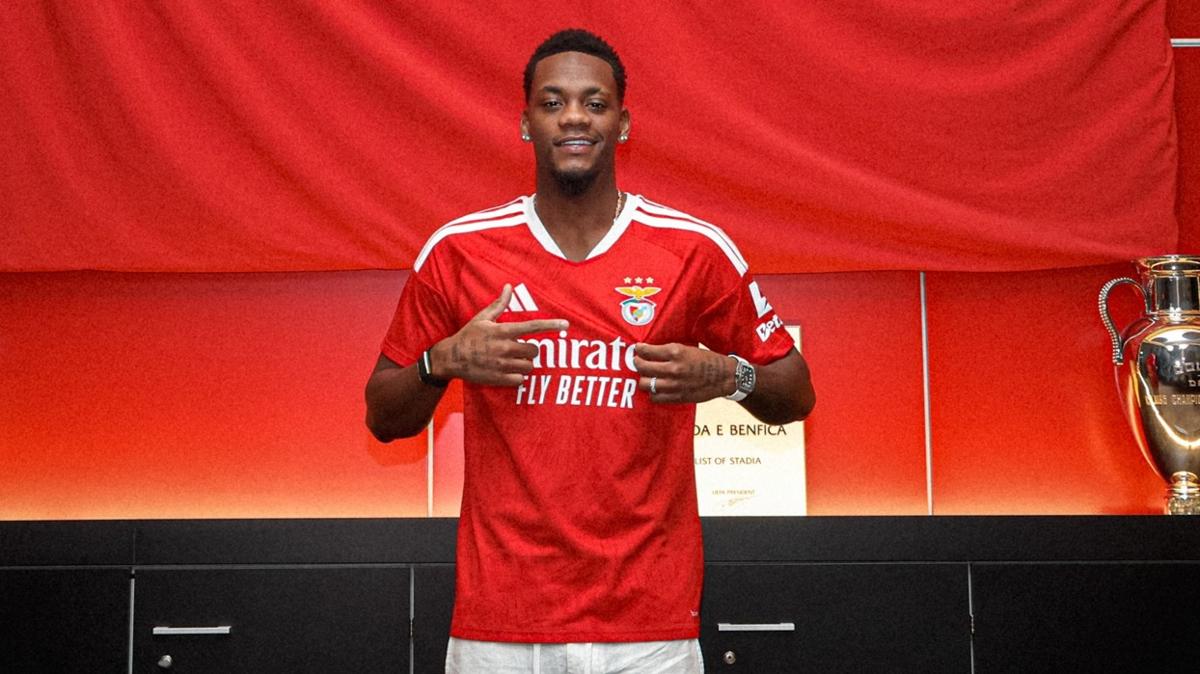 Benfica jhon duran transfer foto�raflar� resimleri