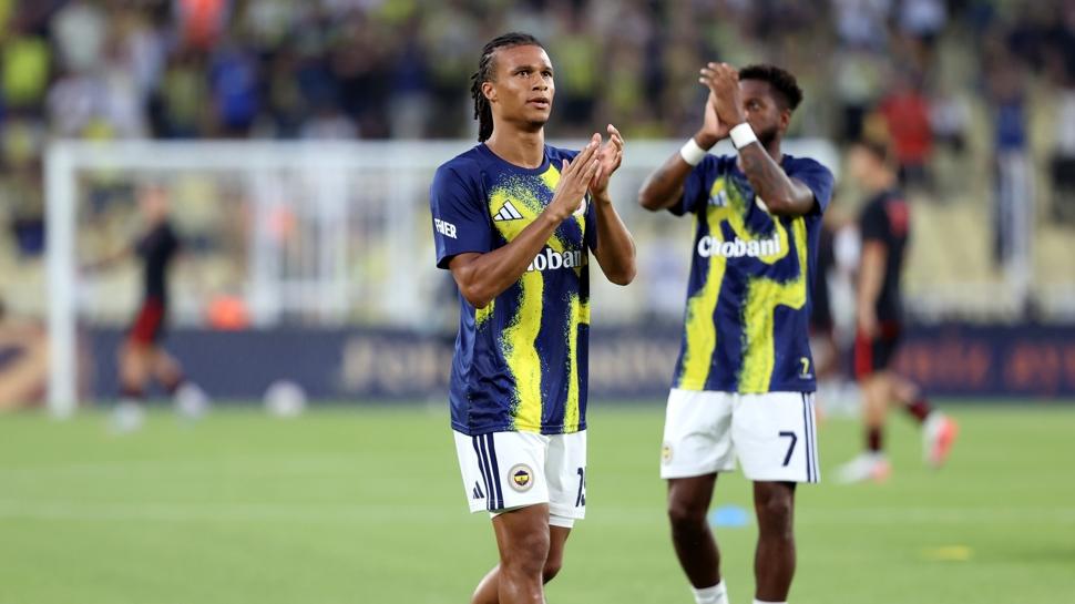 Fenerbahçe'de Ake 11'de, Greenwood yedek