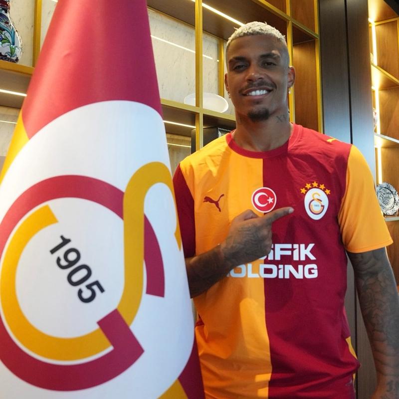 Galatasaray, Lemina ile nikah tazeledi! 2 y�ll�k imza...