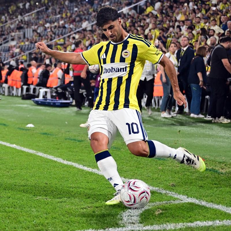 Marco Asensio, 10 numaral� formas�yla Kad�k�y'de