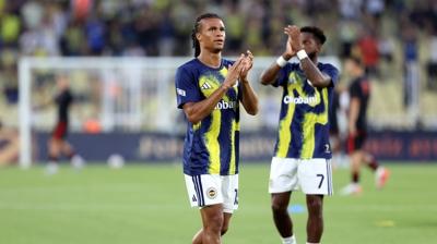 Fenerbah�e'de Ake 11'de, Greenwood yedek