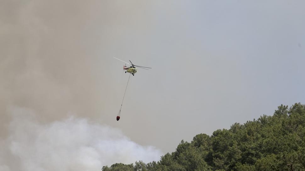3 kentte yangın alarmı! Uçaklar ve helikopterler peş peşe sortide