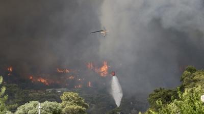 3 kentte yang�n alarm�! U�aklar ve helikopterler pe� pe�e sortide