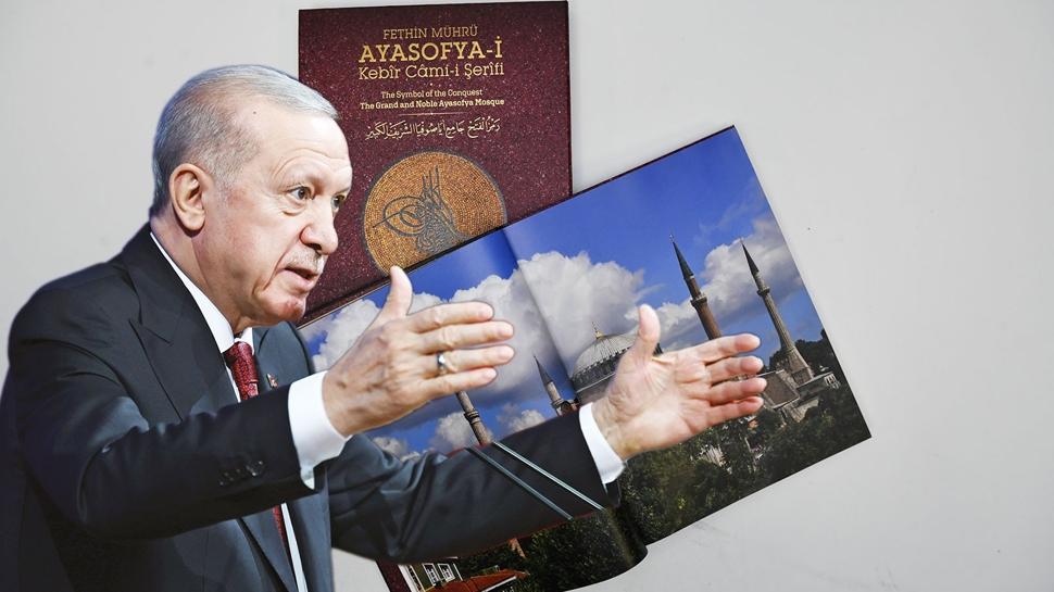 Ayasofya'nın 6. yılına özel eser raflarda