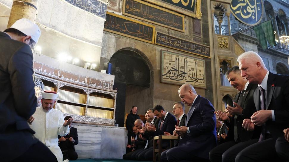 Fethin sembolü 6 yıldır zincirlerinden özgür! Başkan Erdoğan: Ayasofya'nın dirilişi mübarek olsun