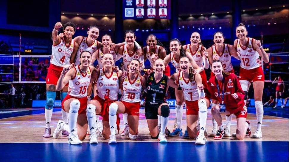 Sultanlar yarı finalde