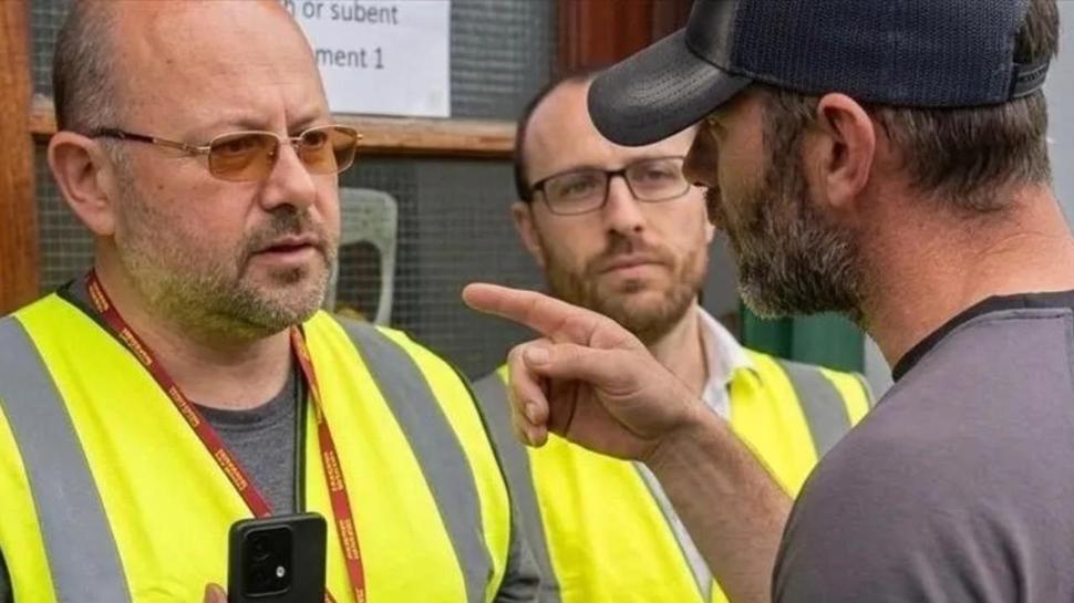 Dublin'de mescide ırkçı saldırı: Türk güvenlik görevlisi darp edildi